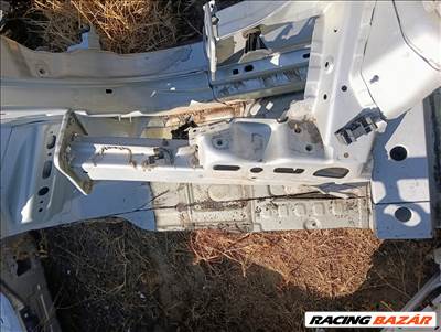 Opel Corsa E jobb első nyúlvány