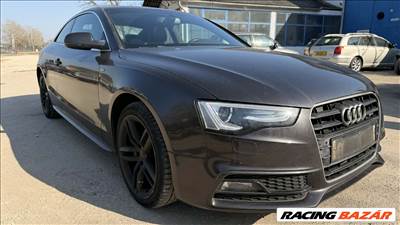Audi A5 B8.5 első lökháritó LZ7L 