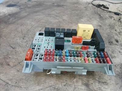 OPEL ASTRA G 97-04 Biztosítéktábla BCM BSI BSM SAM GEM modul 
