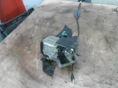 FORD FUSION 02-05 Jobb hátsó ajtó zárszerkezet központi záras