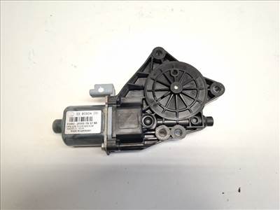 Hyundai IX20 jobb hátsó ablakemelő motor 834601P000 0130822638