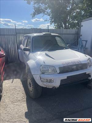 Toyota RAV4 tereprally auto
