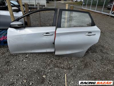 Nissan Pulsar (C13) bal hátsó ajtó 