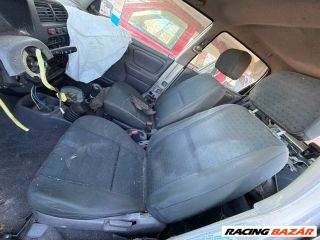 Suzuki Alto IV Bal első Fejtámla *173372*