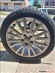  5x112 lyukosztású 17" felújított (gyári felni) alufelni, rajta 225/45 használt Barum téli gumi 