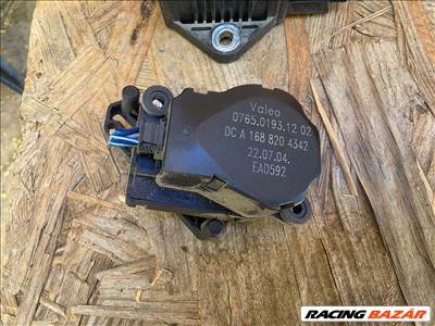 Mercedes Vaneo W414 Fütés állító motor 