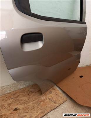 Suzuki Ignis ajtók több szinben