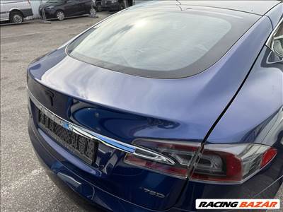 Tesla Model S csomagtérajtó 