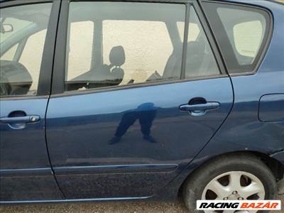 Toyota Corolla Verso (E121) Bal hátsó Ajtó 