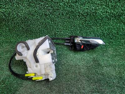 Suzuki Vitara Iv Jobb hátsó Központizár Motor 8230154P01 8230154p02