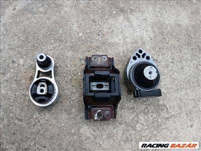 Mazda 1.4 CD motortartó bakok eladók!