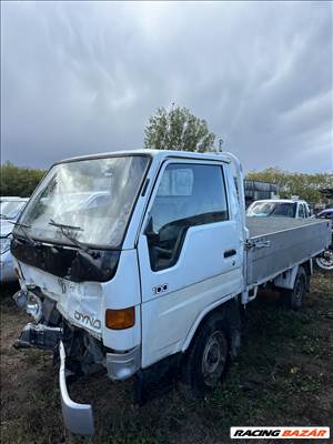 Toyota Dyna bontott alkatrészei