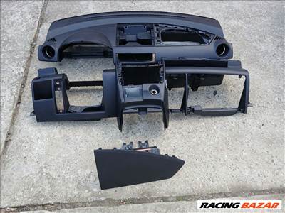 Mazda 2 műszerfal légzsákkal eladó!