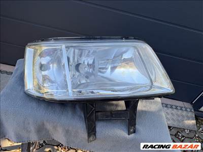 Volkswagen Transporter T5 jobb első fényszóró 7h1941016n