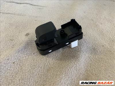 Mazda 3 bal hátsó ablakemelő kapcsoló k0021