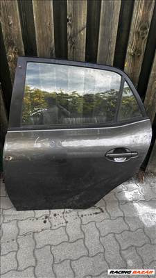 Toyota Auris bal hátsó ajtó  6700402260