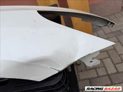 Tesla Model 3 Jobb első sárvédő  1081400e0d