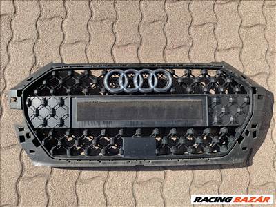 Audi A1 (2020-tól) hűtődíszrács 