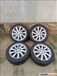  5x114.3 lyukosztású 17" Mazda újszerű (gyári felni) alufelni, rajta 215/50 újszerű nyári gumi