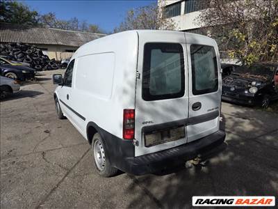 Opel Combo C Tour 1.3 CDTI HÁTSÓ lámpa 