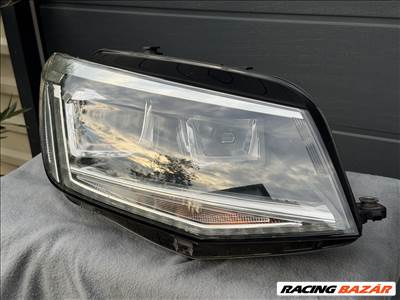 Volkswagen Caddy IV jobb első fényszóró 2k1941032b