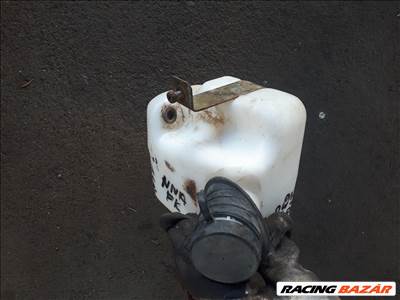 Lada Niva ablakmosó folyadék tartály 1 db 21046318015